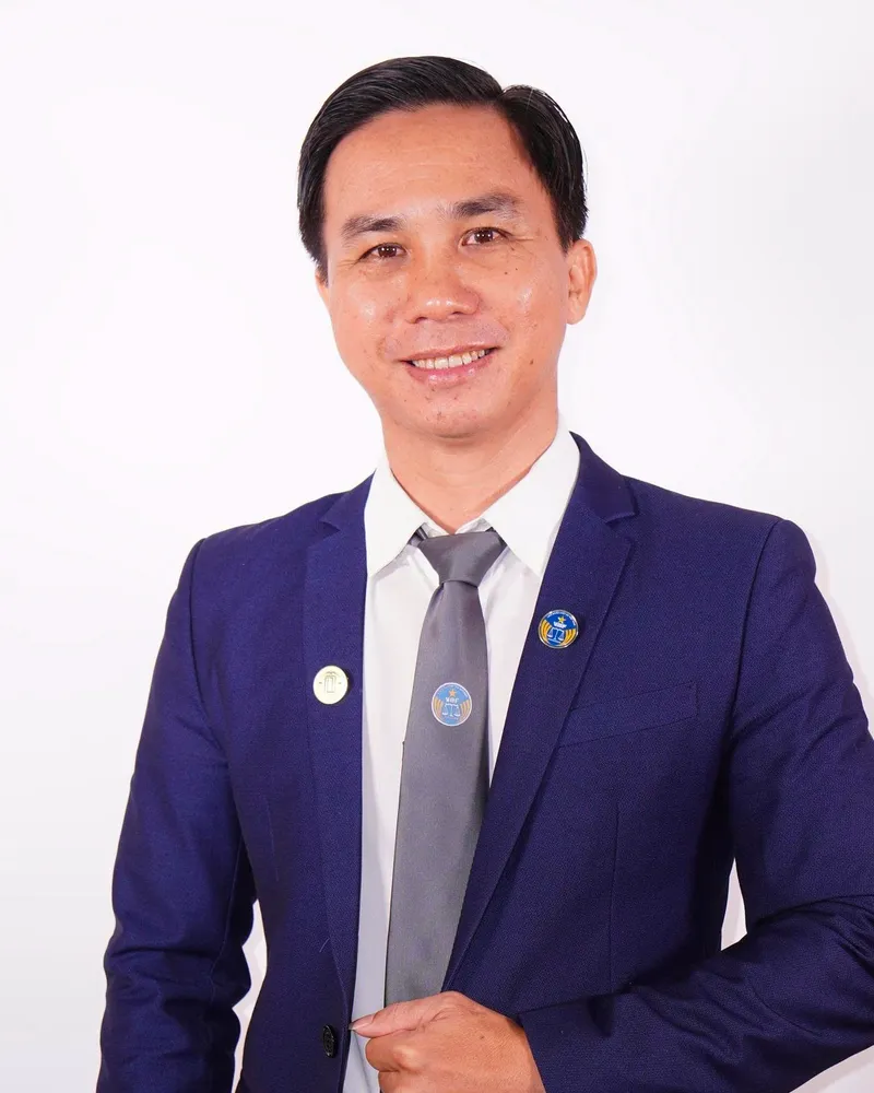 Chân dung Luật sư Nguyễn Văn Hiếu, Trưởng Văn phòng luật sư Hiếu Hiền